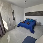 Penthouse Attic Casa A27 - Blue Style St. Paul's Bay